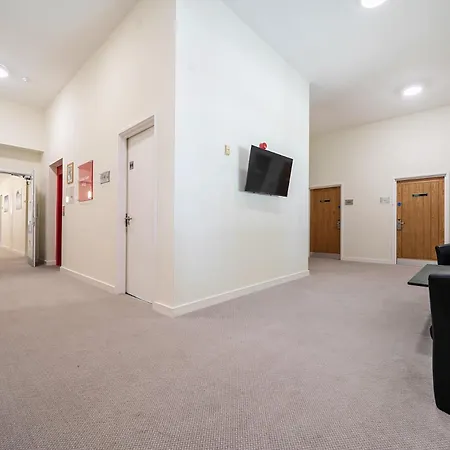 Jubilee Ground-floor Double Bedroom Сasa de vacaciones Penrith